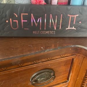 New never been used   Swatched once.